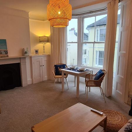 Centrally Located, Comfortable Apartment Near Station, Beach And North Laines Hove Exterior foto