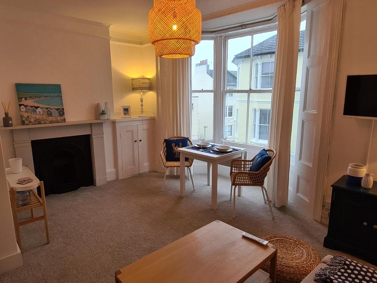 Centrally Located, Comfortable Apartment Near Station, Beach And North Laines Hove Exterior foto