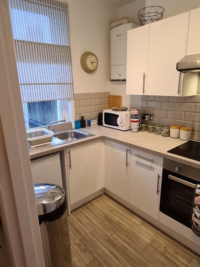 Centrally Located, Comfortable Apartment Near Station, Beach And North Laines Hove Exterior foto