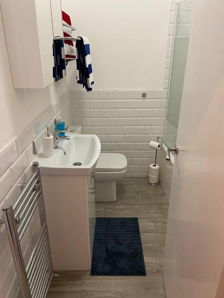 Centrally Located, Comfortable Apartment Near Station, Beach And North Laines Hove Zimmer foto